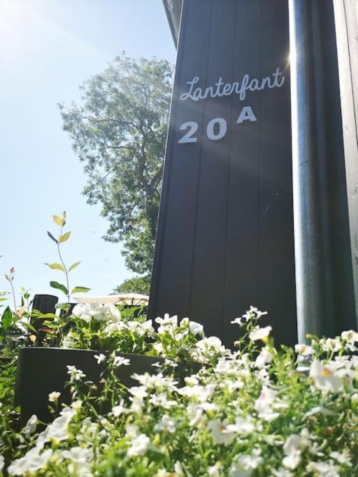 Lanterfant Apartment Nes  Luaran gambar