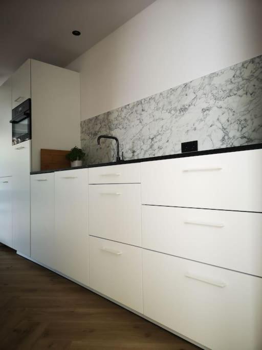 Lanterfant Apartment Nes  Luaran gambar